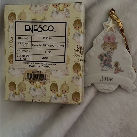 ENTIRE CLOSET CLEARANCE SALE ! Precious Moment’s Christmas Tree June - Picture 3 of 3